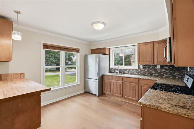 26797 W Longwood Drive, Ingleside, IL 60041