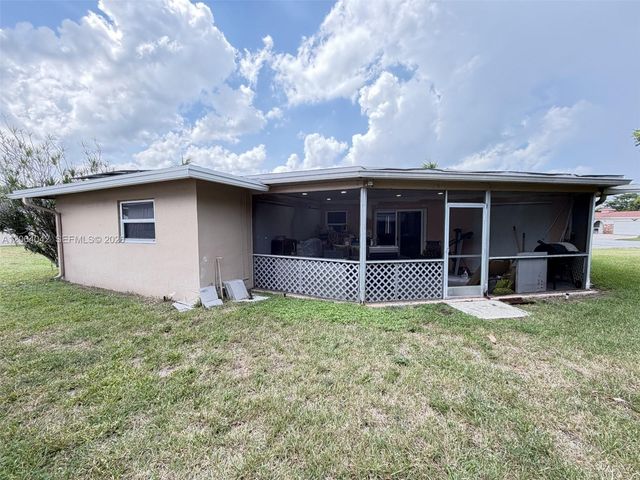 1250 NW 46th St, Deerfield Beach, FL 33064