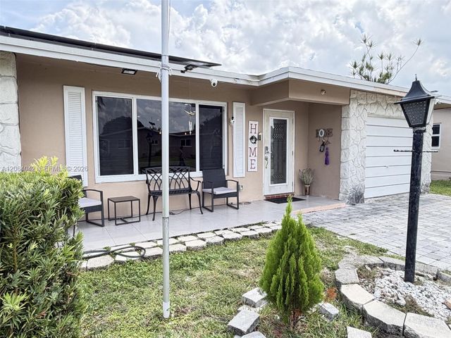1250 NW 46th St, Deerfield Beach, FL 33064