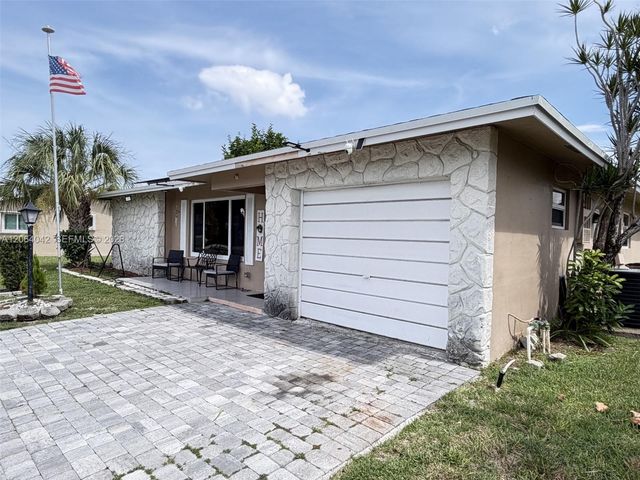1250 NW 46th St, Deerfield Beach, FL 33064