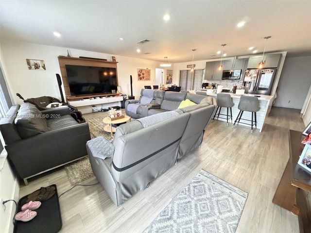 1250 NW 46th St, Deerfield Beach, FL 33064