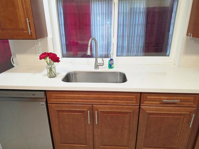 4717 NW 58th Street, Tamarac, FL 33319