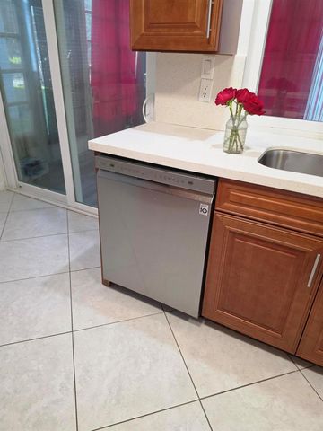 4717 NW 58th Street, Tamarac, FL 33319