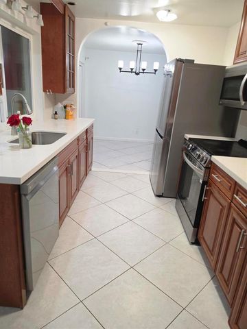 4717 NW 58th Street, Tamarac, FL 33319