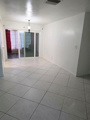 4717 NW 58th Street, Tamarac, FL 33319