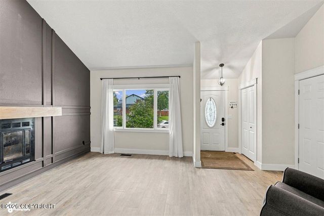2440 W 71st Circle, Anchorage, AK 99502