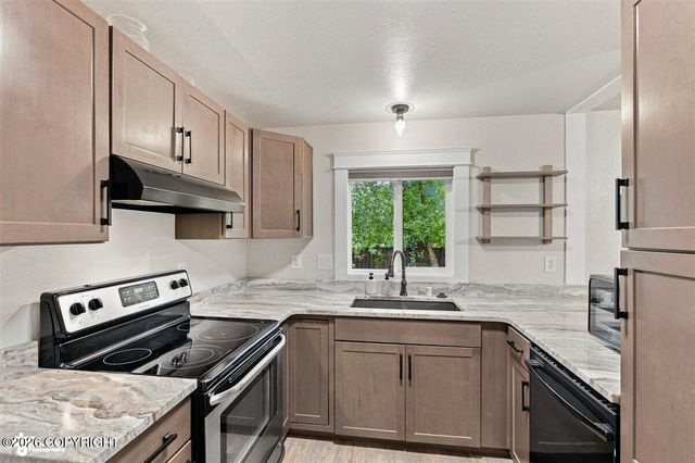2440 W 71st Circle, Anchorage, AK 99502