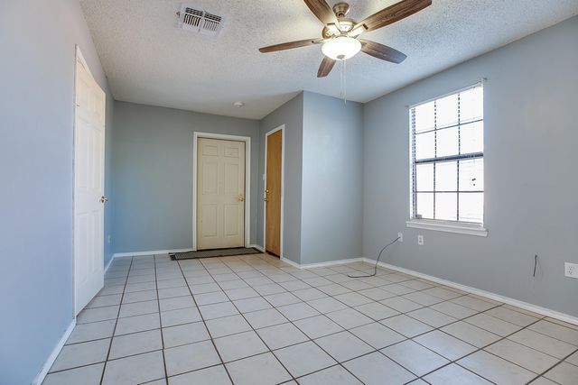 2452 Baylor Avenue, San Angelo, TX 76904