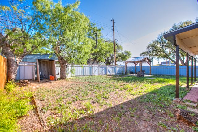 2452 Baylor Avenue, San Angelo, TX 76904