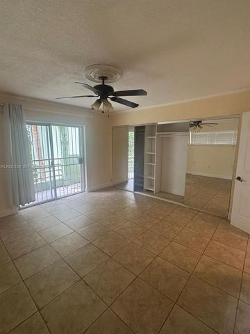 11173 NW 7th Street 10218, Miami, FL 33172