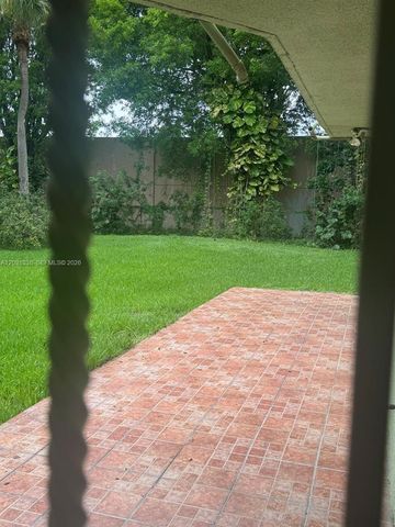 11173 NW 7th Street 10218, Miami, FL 33172