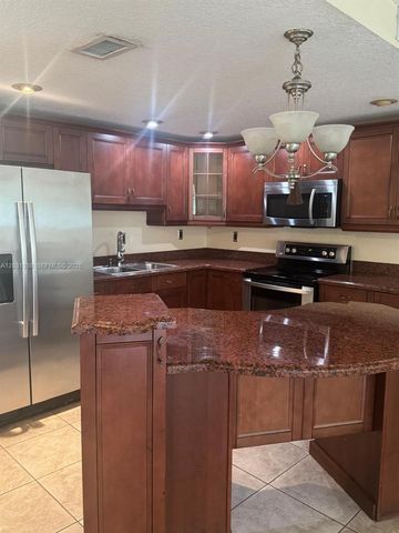 11173 NW 7th Street 10218, Miami, FL 33172
