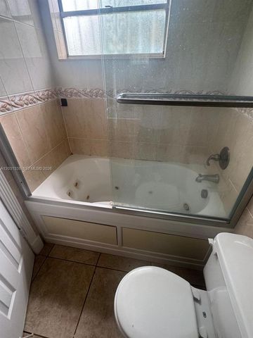 11173 NW 7th Street 10218, Miami, FL 33172