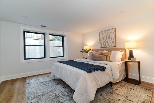 712 Watertown St 712, Newton, MA 02460