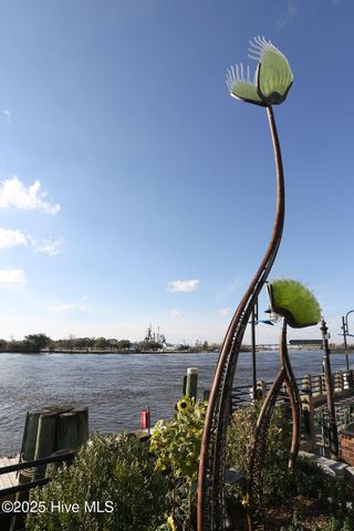 402 S 5th Avenue, Wilmington, NC 28401