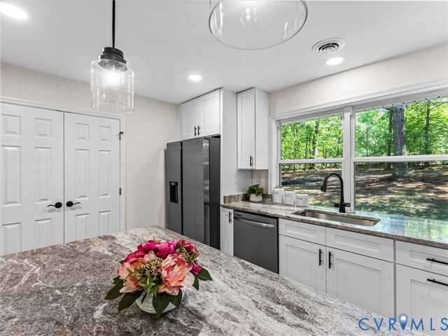 2725 Daphne Ln, Powhatan, VA 23139