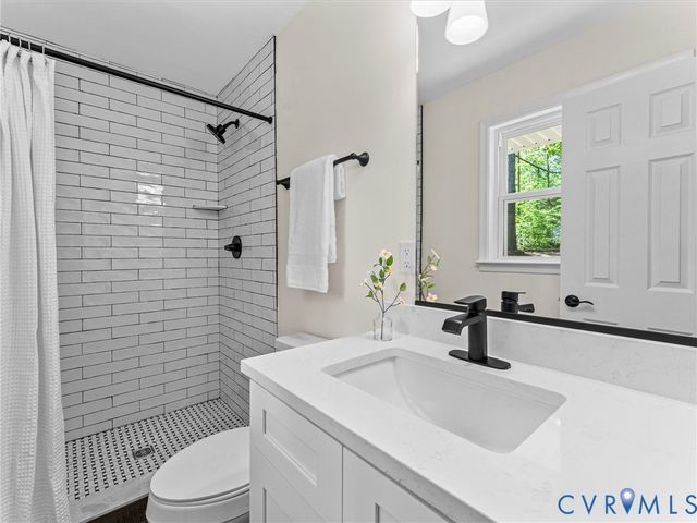 2725 Daphne Ln, Powhatan, VA 23139