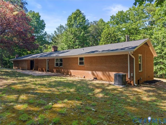 2725 Daphne Ln, Powhatan, VA 23139