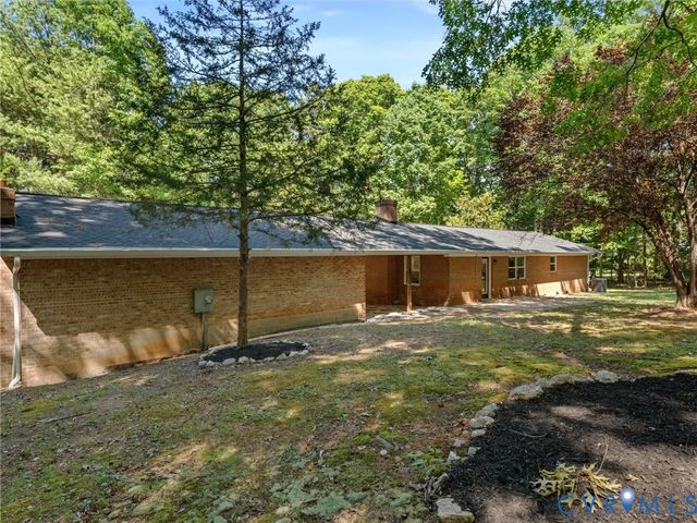 2725 Daphne Ln, Powhatan, VA 23139