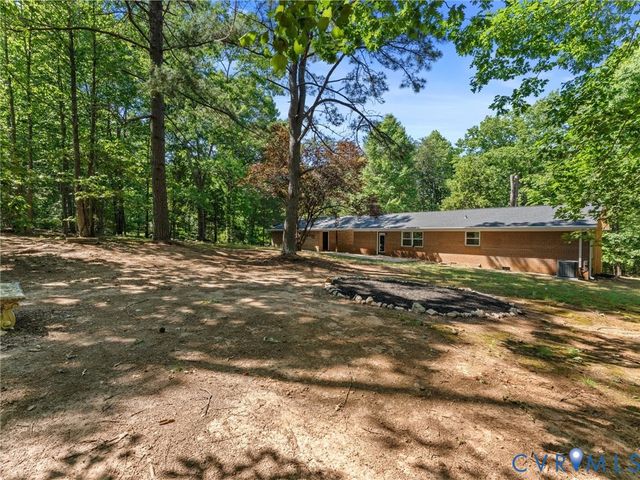 2725 Daphne Ln, Powhatan, VA 23139