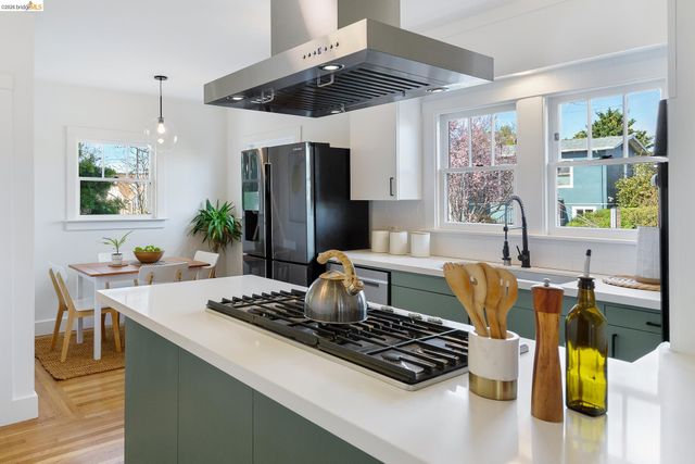 1400 Santa Fe Ave, Berkeley, CA 94702