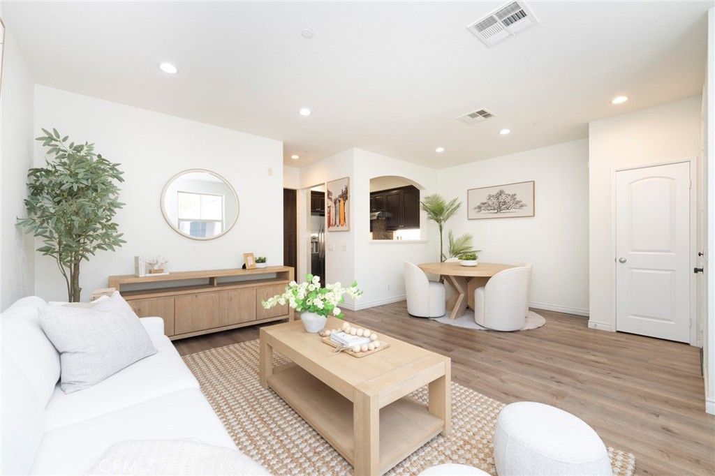 94 Hedge Bloom, Irvine, CA 92618 — photo 3