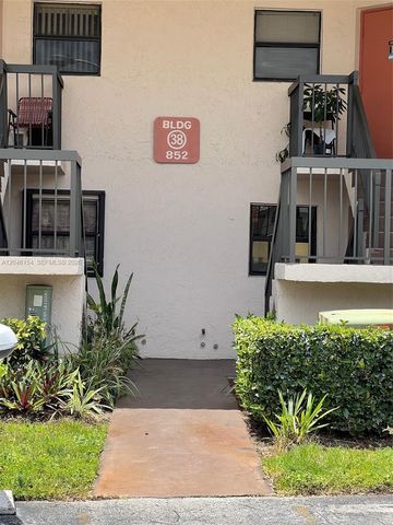 852 NE 209th Street 10438, Miami, FL 33179