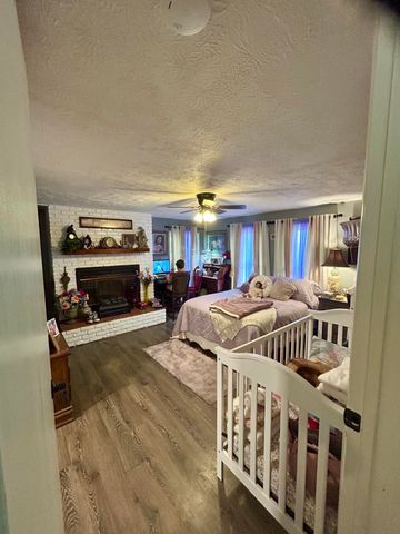 612 Shadowrock Drive, Forsyth, MO 65653