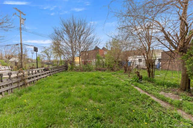 5462 Parker Street, Detroit, MI 48213