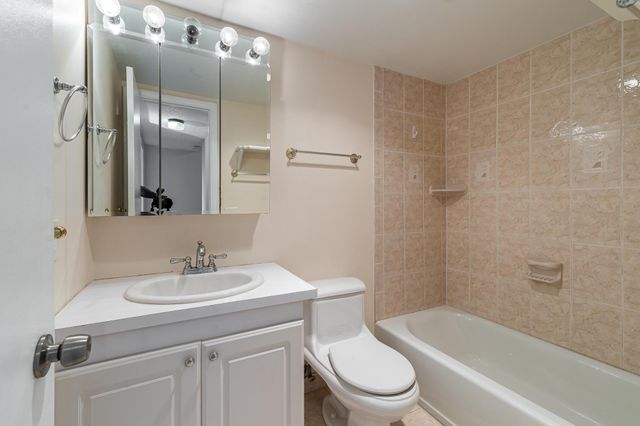 650 Tennis Club Dr 303, Fort Lauderdale, FL 33311