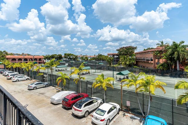 650 Tennis Club Dr 303, Fort Lauderdale, FL 33311