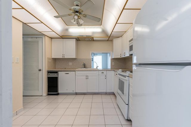 650 Tennis Club Dr 303, Fort Lauderdale, FL 33311