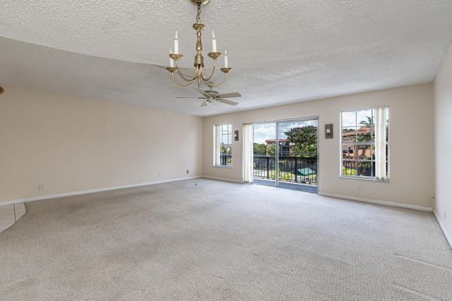 650 Tennis Club Dr 303, Fort Lauderdale, FL 33311