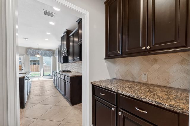 13613 Sunset Harbor Drive, Pearland, TX 77584