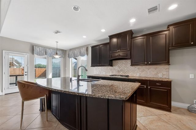 13613 Sunset Harbor Drive, Pearland, TX 77584