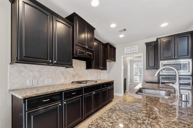 13613 Sunset Harbor Drive, Pearland, TX 77584