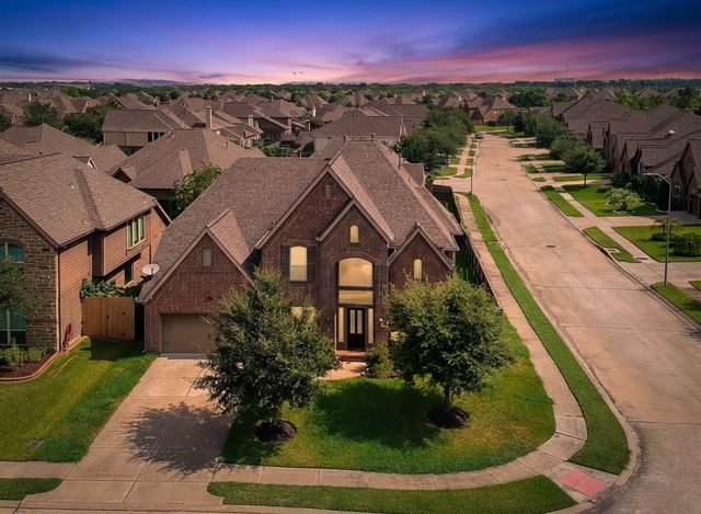 13613 Sunset Harbor Drive, Pearland, TX 77584