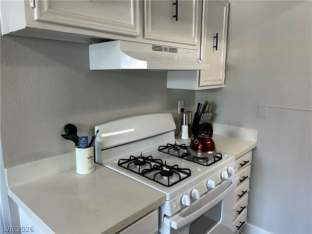 4458 Del Oro Drive, Las Vegas, NV 89102