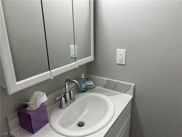 4458 Del Oro Drive, Las Vegas, NV 89102