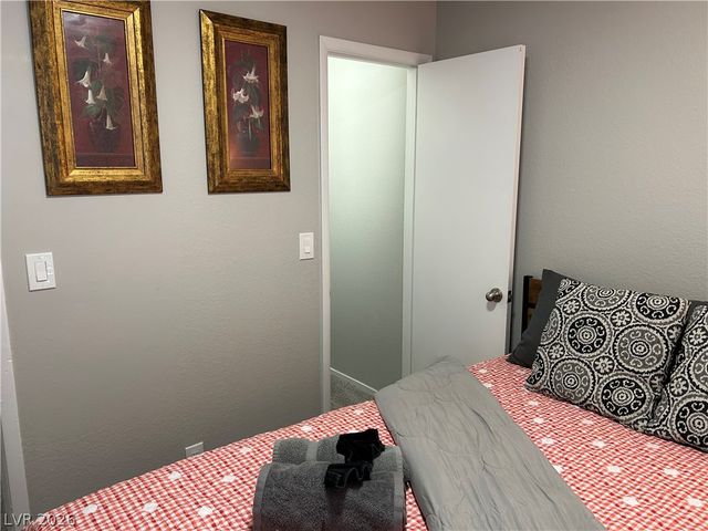 4458 Del Oro Drive, Las Vegas, NV 89102