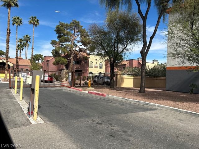 4458 Del Oro Drive, Las Vegas, NV 89102