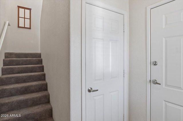 7401 W ARROWHEAD CLUBHOUSE Drive 2083, Glendale, AZ 85308