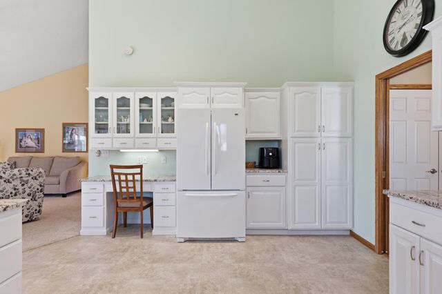 2622 Wheatland Drive S, Fargo, ND 58103