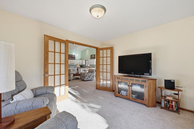 2622 Wheatland Drive S, Fargo, ND 58103