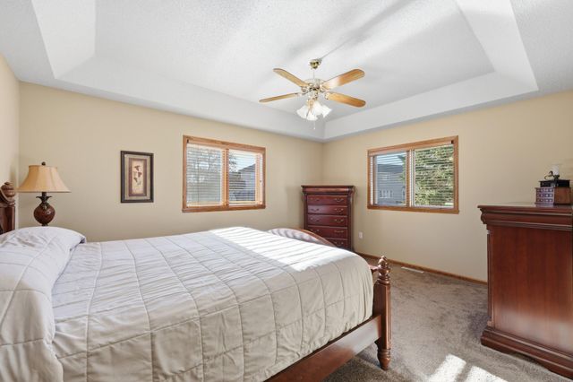 2622 Wheatland Drive S, Fargo, ND 58103