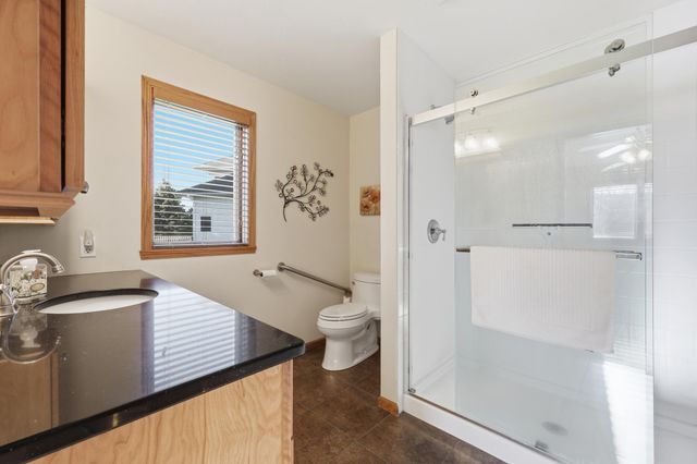 2622 Wheatland Drive S, Fargo, ND 58103
