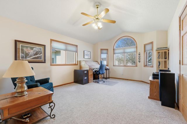 2622 Wheatland Drive S, Fargo, ND 58103