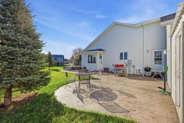 2622 Wheatland Drive S, Fargo, ND 58103