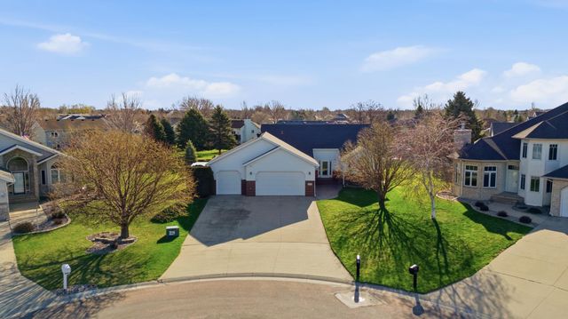 2622 Wheatland Drive S, Fargo, ND 58103