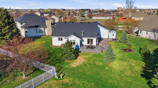 2622 Wheatland Drive S, Fargo, ND 58103